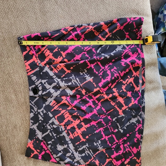 GAP Women's Pencil Skirt in Black and Pink - Picture 6 of 8